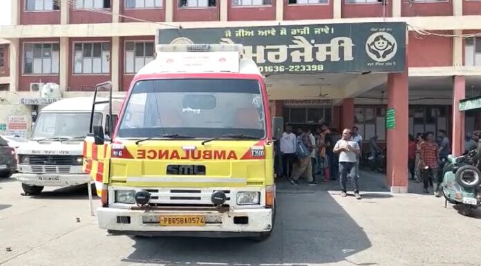 ਮੋਗਾ : ਡਾਕਖਾਨੇ ‘ਚ ਵੜ ਕੇ ਸਹਾਇਕ ਸਬ ਪੋਸਟ ਮਾਸਟਰ ਦੇ ਫਿਲਮੀ ਸਟਾਈਲ ‘ਚ ਮਾਰੀਆਂ ਗੋਲ਼ੀਆਂ, ਹਾਲਤ ਸੀਰੀਅਸ