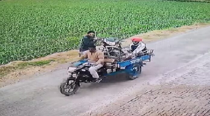 ਜੁਗਾੜੂ ਰੇਹੜੀ ਵਾਲੇ ਨੇ ਕਿਹਾ- ਹਾਂ ਮੈਂ ਹੀ ਅੰਮ੍ਰਿਤਪਾਲ ਨੂੰ ਦਿੱਤੀ ਸੀ ਲਿਫਟ ਪਰ ਮੈਨੂੰ ਨਹੀਂ ਪਤਾ ਸੀ ਕਿ…