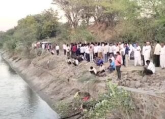 ਪਤੀ-ਪਤਨੀ ਨੇ 5 ਬੱਚਿਆਂ ਸਣੇ ਨਹਿਰ ‘ਚ ਮਾਰੀ ਛਾਲ, ਪੁਲਿਸ ਵੱਲੋਂ ਰੈਸਕਿਊ ਅਪ੍ਰੇਸ਼ਨ ਸ਼ੁਰੂ