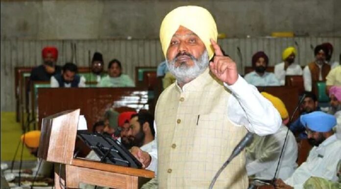 Punjab Budget 2023 : ਬਜਟ ‘ਚ ਮਹਿਲਾਵਾਂ ਨੂੰ ਹਰ ਮਹੀਨੇ ਇਕ ਹਜ਼ਾਰ ਮਿਲਣ ਦਾ ਕਿਤੇ ਜ਼ਿਕਰ ਨਹੀਂ