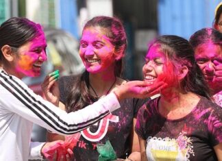 150 ਸਾਲਾਂ ਤੋਂ ਇਨ੍ਹਾਂ ਪਿੰਡਾਂ ‘ਚ ਨਹੀਂ ਮਨਾਈ ਗਈ ਹੋਲੀ, ਵਜ੍ਹਾ ਜਾਣ ਕੇ ਹੋ ਜਾਵੋਗੇ ਹੈਰਾਨ