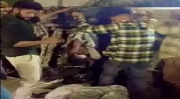 ਲੁਧਿਆਣਾ : ਸ਼ਰਾਬੀ ਕਾਰ ਸਵਾਰਾਂ ਨੇ ਕੂੜਾ ਚੁੱਕਣ ਵਾਲੇ ਬੱਚਿਆਂ ਨੂੰ ਕੁਚਲਿਆ, ਟਾਇਰਾਂ ‘ਚ ਫਸੇ ਦੋਵੇਂ ਬੱਚੇ, ਇਕ ਦੀ ਲੱਤ ਕੱਟੀ ਗਈ, ਦੂਜਾ ਸੀਰੀਅਸ