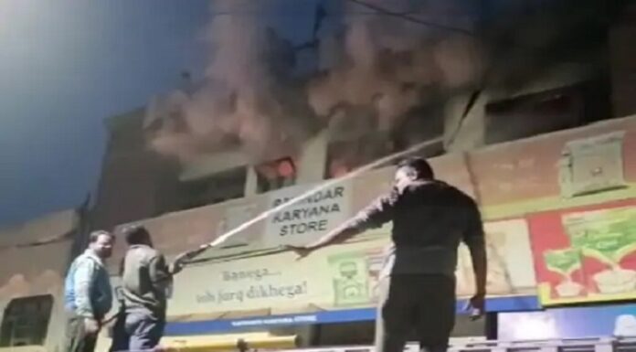 ਲੁਧਿਆਣਾ : ਕਰਿਆਨਾ ਸਟੋਰ ‘ਚ ਲੱਗੀ ਭਿਆਨਕ ਅੱਗ ਨੇ ਸਾੜਿਆ ਲੱਖਾਂ ਦਾ ਸਾਮਾਨ