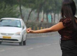 ਮੋਗਾ : ਲਿਫਟ ਦੇਣੀ ਵਿਅਕਤੀ ਨੂੰ ਪਈ ਮਹਿੰਗੀ, ਔਰਤ ਕਾਰ ਲੈ ਕੇ ਫਰਾਰ