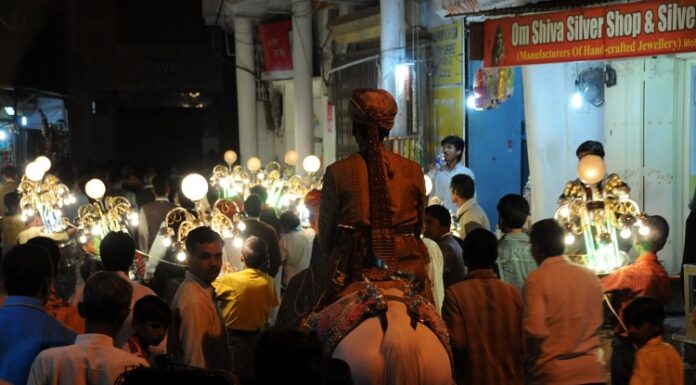 ਅਜੀਬੋ-ਗਰੀਬ ਮਾਮਲਾ : ਬਰਾਤ ‘ਚ ਨਾ ਲਿਜਾਣ ‘ਤੇ ਦੋਸਤ ਨੇ ਲਾੜੇ ‘ਤੇ ਕੀਤਾ ਕੇਸ, 50 ਲੱਖ ਮੰਗਿਆ ਮੁਆਵਜ਼ਾ