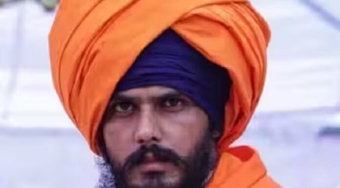 ਅੰਮ੍ਰਿਤਪਾਲ ਸਿੰਘ ਪਿੱਛੇ ਲੱਗੀ ਪੰਜਾਬ ਪੁਲਿਸ, 6 ਸਾਥੀ ਹਥਿਆਰਾਂ ਸਮੇਤ ਗ੍ਰਿਫਤਾਰ, ਸੂਬੇ ‘ਚ ਨਾਕਾਬੰਦੀ, ਭਾਰੀ ਪੁਲਿਸ ਤਾਇਨਾਤ