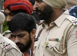 ਲਾਰੈਂਸ ਬਿਸ਼ਨੋਈ : ਲਾਅ ਦਾ ਸਟੂਡੈਂਟ ਕਿਵੇਂ ਬਣਿਆ ਲਾਅ ਐਂਡ ਆਰਡਰ ਲਈ ਸਿਰਦਰਦੀ, ਪੜ੍ਹੋ ਪੂਰੀ ਖਬਰ