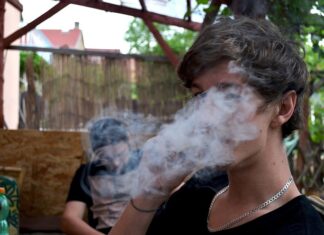 ਭੰਗ ਪੀਣ ਦੀ ਕੰਪਨੀ ਨੇ ਕੱਢੀ ਨੌਕਰੀ, 88 ਲੱਖ ਰੁਪਏ ਰੱਖੀ ਤਨਖਾਹ, ਨੌਕਰੀ ਲਈ ਭੰਗੀ ਲੋਕਾਂ ਦੀ ਲੱਗੀ ਲਾਈਨ!