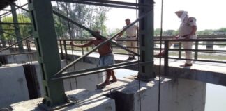 ਪਿੰਡ ਕਾਂਜਲੀ ‘ਚ ਔਰਤ ਨੇ ਵੇਈਂ ਨਹਿਰ ‘ਚ ਮਾਰੀ ਛਾਲ, ਗੋਤਾਖੋਰਾਂ ਵੱਲੋਂ ਭਾਲ ਜਾਰੀ