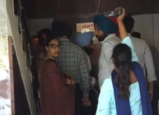 ਲੁਧਿਆਣਾ : EX ਕਾਂਗਰਸੀ ਵਿਧਾਇਕ ‘ਤੇ FIR : ਵਿਜੀਲੈਂਸ ਨੂੰ 9 ਤੋਂ ਵੱਧ ਜਾਇਦਾਦਾਂ ਦੇ ਕਾਗਜ਼ ਮਿਲੇ, ਨਕਦੀ-ਸੋਨਾ ਵੀ ਬਰਾਮਦ