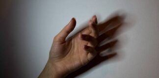 ਬੀਮਾਰੀ ਤੋਂ ਪ੍ਰੇਸ਼ਾਨ 2 ਭੈਣਾਂ ਨੇ ਦਿੱਤੀ ਜਾਨ, ਪਰਿਵਾਰ ਦਾ ਰੋ-ਰੋ ਬੁਰਾ ਹਾਲ