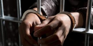 ਕਾਰ ਸਵਾਰ 2 ਸਮੱਗਲਰਾਂ ਨੂੰ 4 ਕਿਲੋ ਹੈਰੋਇਨ ਤੇ ਹਥਿਆਰਾਂ ਸਮੇਤ ਕੀਤਾ ਗ੍ਰਿਫਤਾਰ, ਦੋਵੇਂ ਸਨ ਭਗੌੜੇ