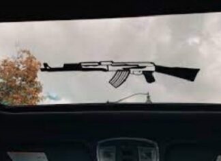 ਸਾਵਧਾਨ ! ਗੱਡੀਆਂ ‘ਤੇ ਹਥਿਆਰਾਂ ਦੀਆਂ ਫ਼ੋਟੋਆਂ ਤੇ VIP ਸਟਿੱਕਰ ਲਗਾਉਣ ਵਾਲਿਆਂ ‘ਤੇ ਹੋਵੇਗਾ ਪਰਚਾ