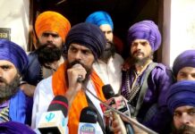 ਪੁਲਿਸ ਨੇ ਅੰਮ੍ਰਿਤਪਾਲ ਦੇ ਨਾਲ ਅਸਲਾ ਲੈ ਕੇ ਚਲਣ ਵਾਲੇ 10 ਸਾਥੀਆਂ ਦਾ ਅਸਲਾ ਲਾਇਸੈਂਸ ਕਰੇਗੀ ਰੱਦ, ਸੂਚੀ ਤਿਆਰ