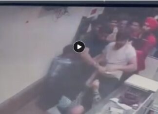 ਫਗਵਾੜਾ ‘ਚ ਆਪਸ ‘ਚ ਭਿੱੜੇ 2 ਦੁਕਾਨਦਾਰ, ਵੀਡੀਓ ਹੋਇਆ ਵਾਇਰਲ