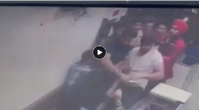 ਫਗਵਾੜਾ ‘ਚ ਆਪਸ ‘ਚ ਭਿੱੜੇ 2 ਦੁਕਾਨਦਾਰ, ਵੀਡੀਓ ਹੋਇਆ ਵਾਇਰਲ