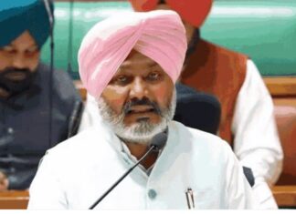 Punjab Budget 2023 : ਵਿੱਤ ਮੰਤਰੀ ਨੇ ਦੱਸਿਆ ਕਿੰਨਾ ਕਰਜ਼ਾਈ ਹੈ ਪੰਜਾਬ, ਪਿਛਲੀਆਂ ਸਰਕਾਰਾਂ ‘ਤੇ ਸਾਧਿਆ ਨਿਸ਼ਾਨਾ