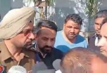 ਅੰਮ੍ਰਿਤਸਰ ‘ਚ ਮਾਹੌਲ ਫਿਰ ਤਣਾਅਪੂਰਨ : ਅੰਮ੍ਰਿਤਪਾਲ ਦਾ ਪੁਤਲਾ ਫੂਕਣ ਪਹੁੰਚੇ ਸ਼ਿਵ ਸੈਨਿਕਾਂ ਨੂੰ ਰੋਕਣ ਪੁੱਜੇ ਸਿੱਖ ਜਥੇਬੰਦੀਆਂ ਦੇ ਆਗੂ