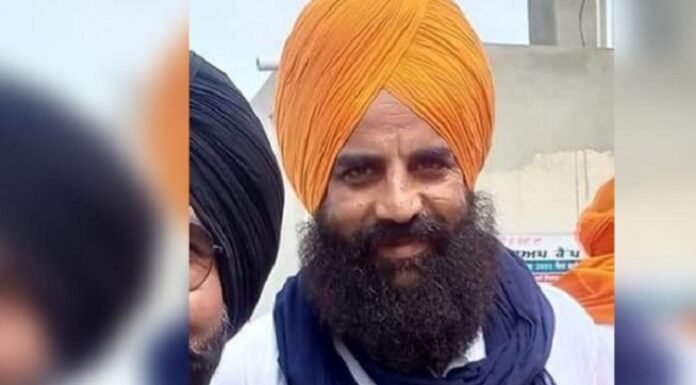 ਗੜ੍ਹਸ਼ੰਕਰ ਦੇ ਸਾਬਕਾ ਸਰਪੰਚ ਨੂੰ ਪੁਲਿਸ ਨੇ ਹਿਰਾਸਤ ‘ਚ ਲੈ ਕੇ ਕੀਤੀ ਪੁੱਛਗਿੱਛ ! ਕਿਸਾਨ ਅੰਦੋਲਨ ਸਮੇਂ ਲਾਲ ਕਿਲੇ ‘ਤੇ ਲਹਿਰਾਇਆ ਸੀ ਝੰਡਾ