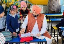 ਚੰਗੀ ਖਬਰ : ਸਰਕਾਰੀ ਸਕੂਲਾਂ ‘ਚ ਇਸ ਮਹੀਨੇ ਦੇ ਅਖੀਰ ਤੱਕ ਮਿਲਣਗੀਆਂ ਵਰਦੀਆਂ, ਸਿੱਖਿਆ ਮੰਤਰੀ ਨੇ ਦਿੱਤੀ ਜਾਣਕਾਰੀ