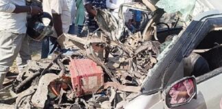 ਉਤਰ ਪ੍ਰਦੇਸ਼ : ਕਾਰ ਤੇ ਟਰੱਕ ਦੀ ਆਹਮੋ-ਸਾਹਮਣੇ ਹੋਈ ਭਿਆਨਕ ਟੱਕਰ, ਇਕੋ ਪਰਿਵਾਰ ਦੇ 6 ਜੀਆਂ ਦੀ ਮੌ.ਤ