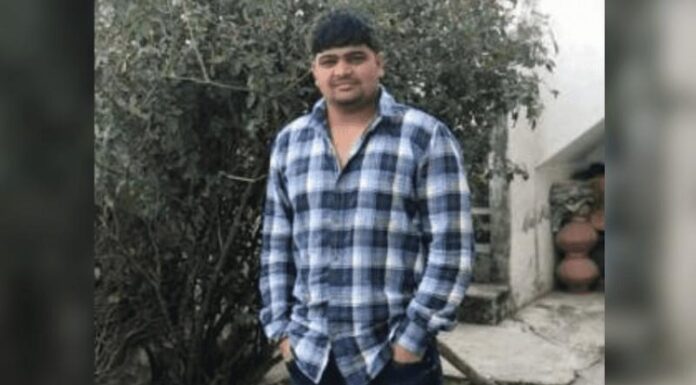 ਵਿਦੇਸ਼ ‘ਚ ਲੁਕਿਆ ਗੈਂਗਸਟਰ ਦੀਪਕ ਬਾਕਸਰ ਗ੍ਰਿਫ਼ਤਾਰ, ਹੱਤਿਆ ਸਮੇਤ ਕਈ ਮਾਮਲਿਆਂ ‘ਚ ਸੀ ਲੋੜੀਂਦਾ