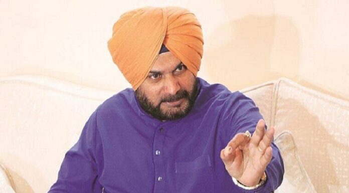 ਜ਼ੈੱਡ ਪਲੱਸ ਸੁਰੱਖਿਆ ਬਹਾਲੀ ਲਈ ਹਾਈਕੋਰਟ ਪੁੱਜੇ ਨਵਜੋਤ ਸਿੱਧੂ, ਜਾਨ ਨੂੰ ਦੱਸਿਆ ਖਤਰਾ