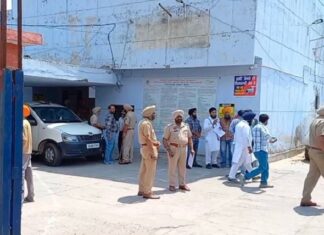 ਬ੍ਰੇਕਿੰਗ : ਗੁਰਦਾਸਪੁਰ ‘ਚ ਹੋਈ ਗੁਟਕਾ ਸਾਹਿਬ ਦੀ ਬੇਅਦਬੀ, ਲੋਕਾਂ ਫੜਿਆ ਮੁਲਜ਼ਮ