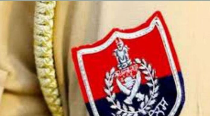 ਹੁਸ਼ਿਆਰਪੁਰ : ਕਿਰਾਏ ਦੀ ਕੋਠੀ ‘ਚ SHO ਲਿਆਇਆ ਔਰਤ, ਮੁਹੱਲਾ ਹੋਇਆ ਇਕੱਠਾ, ਹੰਗਾਮਾ