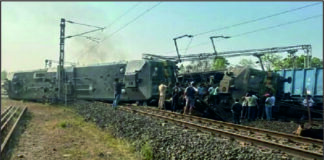 ਮੱਧ ਪ੍ਰਦੇਸ਼ ‘ਚ ਭਿਆਨਕ ਰੇਲ ਹਾਦਸਾ : 2 ਮਾਲ ਗੱਡੀਆਂ ‘ਚ ਟੱਕਰ, ਲੋਕੋ ਪਾਇਲਟ ਦੀ ਮੌਤ