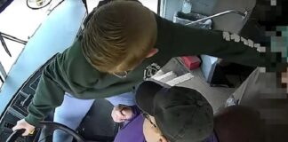 ਬੱਚਿਆਂ ਦੀ ਸਕੂਲ ਬੱਸ ਦਾ ਡਰਾਈਵਰ ਬੱਸ ਚਲਾਉਂਦਾ ਹੋਇਆ ਬੇਹੋਸ਼, 7ਵੀਂ ਦੇ ਵਿਦਿਆਰਥੀ ਨੇ ਨੱਪੀ ਬ੍ਰੇਕ, 66 ਬੱਚਿਆਂ ਦੀ ਬਚੀ ਜਾਨ