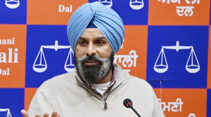 ਵੱਡੀ ਖਬਰ : ਅਕਾਲੀ ਆਗੂ ਬਿਕਰਮ ਮਜੀਠੀਆ ਨੂੰ ਆਈਆਂ ਧਮਕੀ ਭਰੀਆਂ ਕਾਲਾਂ