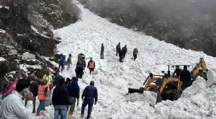 ਸਿੱਕਮ ‘ਚ ਬਰਫ਼ੀਲਾ ਤੂਫ਼ਾਨ ਆਉਣ ਨਾਲ 6 ਸੈਲਾਨੀਆਂ ਦੀ ਮੌਤ
