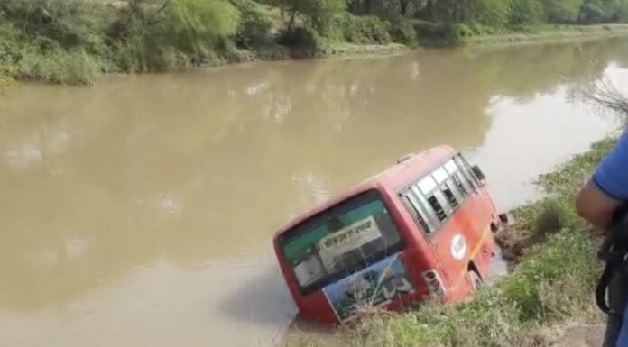 ਬਠਿੰਡਾ ‘ਚ ਵੱਡਾ ਹਾਦਸਾ : ਸਵਾਰੀਆਂ ਨਾਲ ਭਰੀ ਬੱਸ ਸਰਹੰਦ ਨਹਿਰ ‘ਚ ਡਿੱਗੀ, ਸਟੇਅਰਿੰਗ ਹੋਇਆ ਫੇਲ