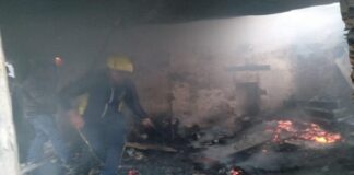 ਸਿਲੰਡਰ ਫਟਣ ਨਾਲ ਭਿਆਨਕ ਅੱਗ, 4 ਬੱਚੀਆਂ ਜਿਊਂਦੇ ਸੜੀਆਂ, ਫਾਇਰ ਬ੍ਰਿਗੇਡ ਦੀਆਂ ਗੱਡੀਆਂ ‘ਚ ਪਾਣੀ ਘੱਟ ਹੋਣ ਕਾਰਨ ਵਿਗੜੇ ਹੋਰ ਹਾਲਾਤ