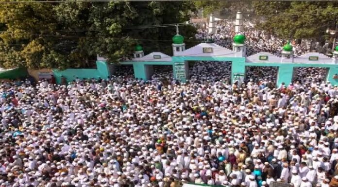 ਸੜਕ ‘ਤੇ ਨਮਾਜ਼ ਅਦਾ ਕਰਨ ‘ਤੇ 1700 ਲੋਕਾਂ ਖਿਲਾਫ ਪਰਚਾ, ਸਰਕਾਰੀ ਕੰਮ ’ਚ ਰੁਕਾਵਟ ਪਾਉਣ ਦੇ ਇਲਜ਼ਾਮ