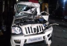 ਜਲੰਧਰ : ਨਸ਼ੇ ‘ਚ ਧੁੱਤ ਸਕਾਰਪੀਓ ਦੇ ਡਰਾਈਵਰ ਨੇ ਖੜ੍ਹੇ ਟੈਂਕਰ ‘ਚ ਮਾਰੀ ਗੱਡੀ, 3 ਨੌਜਵਾਨ ਗੰਭੀਰ ਜ਼ਖਮੀ