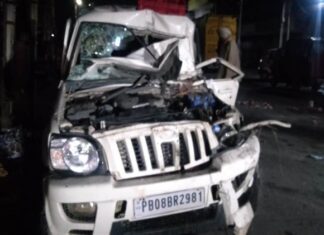 ਜਲੰਧਰ : ਨਸ਼ੇ ‘ਚ ਧੁੱਤ ਸਕਾਰਪੀਓ ਦੇ ਡਰਾਈਵਰ ਨੇ ਖੜ੍ਹੇ ਟੈਂਕਰ ‘ਚ ਮਾਰੀ ਗੱਡੀ, 3 ਨੌਜਵਾਨ ਗੰਭੀਰ ਜ਼ਖਮੀ