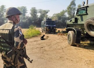 ਜੰਮੂ-ਕਸ਼ਮੀਰ ‘ਚ ਵੱਡਾ ਹਾਦਸਾ : ਪੁੰਛ ਤੋਂ ਰਾਜੌਰੀ ਜਾ ਰਹੀ ਫੌਜ ਦੀ ਗੱਡੀ ਨੂੰ ਲੱਗੀ ਅੱਗ, 3 ਜਵਾਨ ਸ਼ਹੀਦ