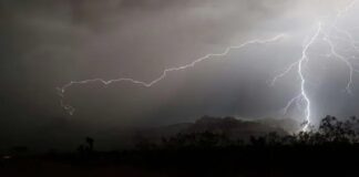 ਖੇਤਾਂ ‘ਚ ਬਿਜਲੀ ਡਿੱਗਣ ਕਾਰਨ 9 ਕਿਸਾਨਾਂ ਦੀ ਮੌਤ