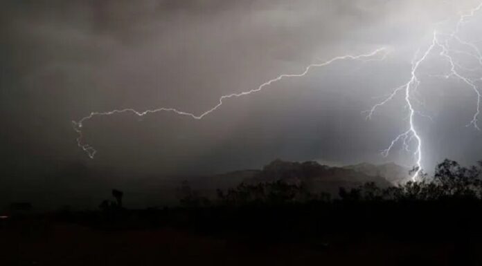 ਖੇਤਾਂ ‘ਚ ਬਿਜਲੀ ਡਿੱਗਣ ਕਾਰਨ 9 ਕਿਸਾਨਾਂ ਦੀ ਮੌਤ