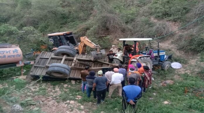 ਸ੍ਰੀ ਖੁਰਾਲਗੜ੍ਹ ਸਾਹਿਬ ਲੰਗਰ ਦਾ ਸਾਮਾਨ ਲਿਜਾ ਰਹੀ ਟਰਾਲੀ ਪਲਟੀ, 3 ਸ਼ਰਧਾਲੂਆਂ ਦੀ ਮੌਤ