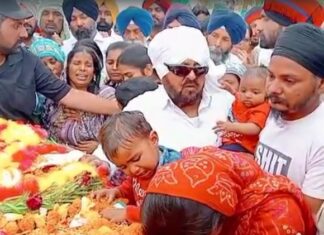 ਸ਼ਹੀਦ ਕੁਲਵੰਤ ਸਿੰਘ ਨੂੰ 3 ਮਹੀਨੇ ਦੇ ਬੇਟੇ ਨੇ ਦਿੱਤੀ ਮੁੱਖ ਅਗਨੀ, ਰੋ ਪਿਆ ਸਾਰਾ ਪਿੰਡ