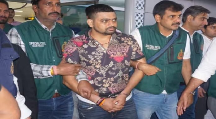 ਗੈਂਗਸਟਰ ਦੀਪਕ ਬਾਕਸਰ ਨੂੰ ਮੈਕਸੀਕੋ ਤੋਂ ਫੜ ਕੇ ਭਾਰਤ ਲਿਆਂਦਾ, 10 ਮਾਮਲਿਆਂ ਸੀ ਲੋੜੀਂਦਾ