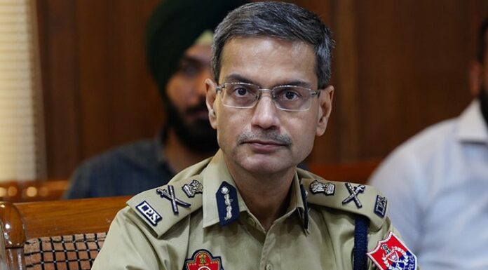 ਦਰਬਾਰ ਸਾਹਿਬ ਪੁੱਜੇ DGP ਗੌਰਵ ਯਾਦਵ ਬੋਲੇ,- ਦੇਸ਼ ਵਿਰੋਧੀ ਤਾਕਤਾਂ ਦੇ ਮਨਸੂਬੇ ਕਾਮਯਾਬ ਨਹੀਂ ਹੋਣ ਦਿਆਂਗੇ