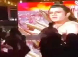 ਰੈਸਟੋ-ਬਾਰ ਦੇ ਪਰਦੇ ‘ਤੇ ਚੱਲ ਰਹੀ ਸੀ ਰਾਮਾਇਣ, ਮੂਹਰੇ ਲੋਕ ਲਾ ਰਹੇ ਸਨ ਠੁਮਕੇ, ਵੀਡੀਓ ਵਾਇਰਲ