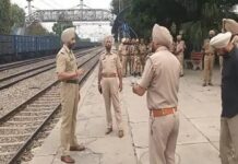 ਲੁਧਿਆਣਾ : ਦੋਰਾਹਾ ਦੇ ਰੇਲਵੇ ਟ੍ਰੈਕ ‘ਤੇ ਮਿਲੀ ਬਿਨਾਂ ਸਿਰ ਦੇ ਲਾਸ਼, ਤੇਜ਼ਧਾਰ ਹਥਿਆਰ ਨਾਲ ਵੱਢਿਆ ਗਲ਼ਾ