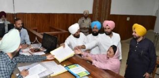 ‘ਆਪ’ ‘ਤੇ ਭੜਕੇ ਚੰਨੀ: ਕਿਹਾ- CM ਮਾਨ ਨੇ ਕਾਂਗਰਸੀ ਲੀਡਰਾਂ ਨੂੰ ਕਿਹਾ ਸੀ ਕਚਰਾ, ਹੁਣ ਕਾਂਗਰਸੀ ਨੂੰ ਹੀ ਬਣਾ’ਤਾ ਉਮੀਦਵਾਰ