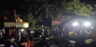 ਮਹਾਰਾਸ਼ਟਰ ‘ਚ ਤੂਫਾਨ ਨਾਲ ਮੰਦਿਰ ਦੀ ਸ਼ੈੱਡ ‘ਤੇ ਡਿੱਗਾ ਦਰੱਖਤ, 7 ਲੋਕਾਂ ਦੀ ਮੌ.ਤ, 33 ਸੀਰੀਅਸ