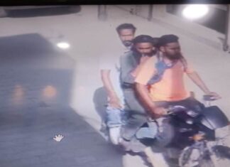 ਫਤਿਹਗੜ੍ਹ ਸਾਹਿਬ ‘ਚ ਵੱਡੀ ਵਾਰਦਾਤ : ਦਿਨ-ਦਿਹਾੜੇ ਮੋਤੀਆ ਖਾਨ ਦੁਕਾਨ ‘ਚੋਂ 50 ਲੱਖ ਲੁੱਟੇ